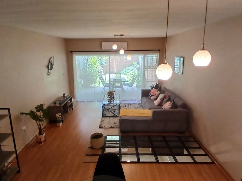 Sleek, Spacious & Secure – Move-In Ready Townhouse - Photo 8