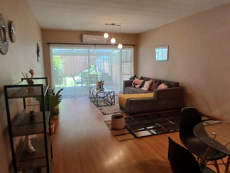 Sleek, Spacious & Secure – Move-In Ready Townhouse - Photo 6