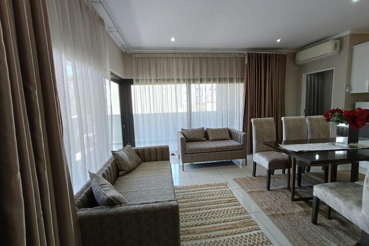 Beautifully furnished 3 bedroom apartment in central Umhlanga Ridge. - Photo 2