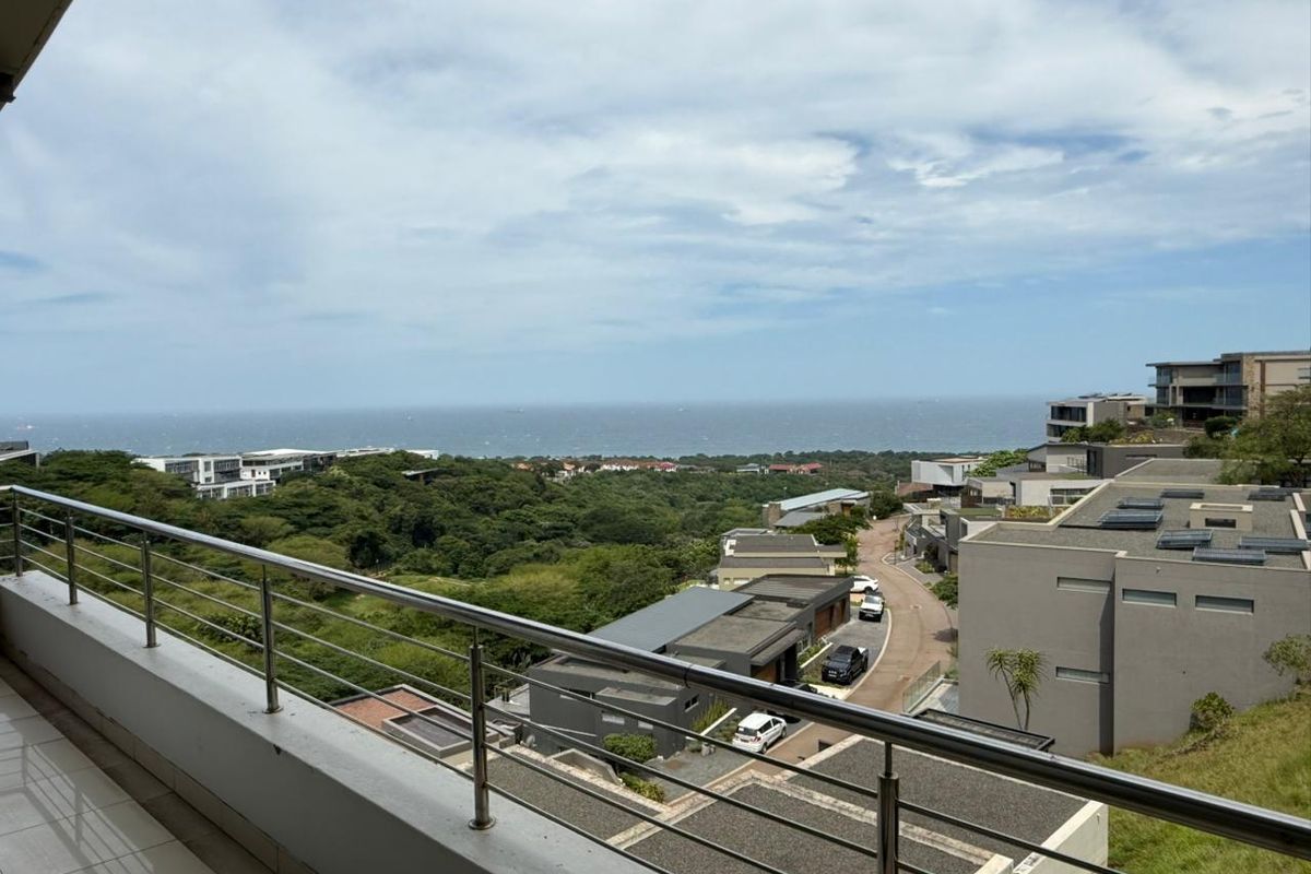 3 Bedroom executive apartment with stunning views in La Lucia. - Photo 2