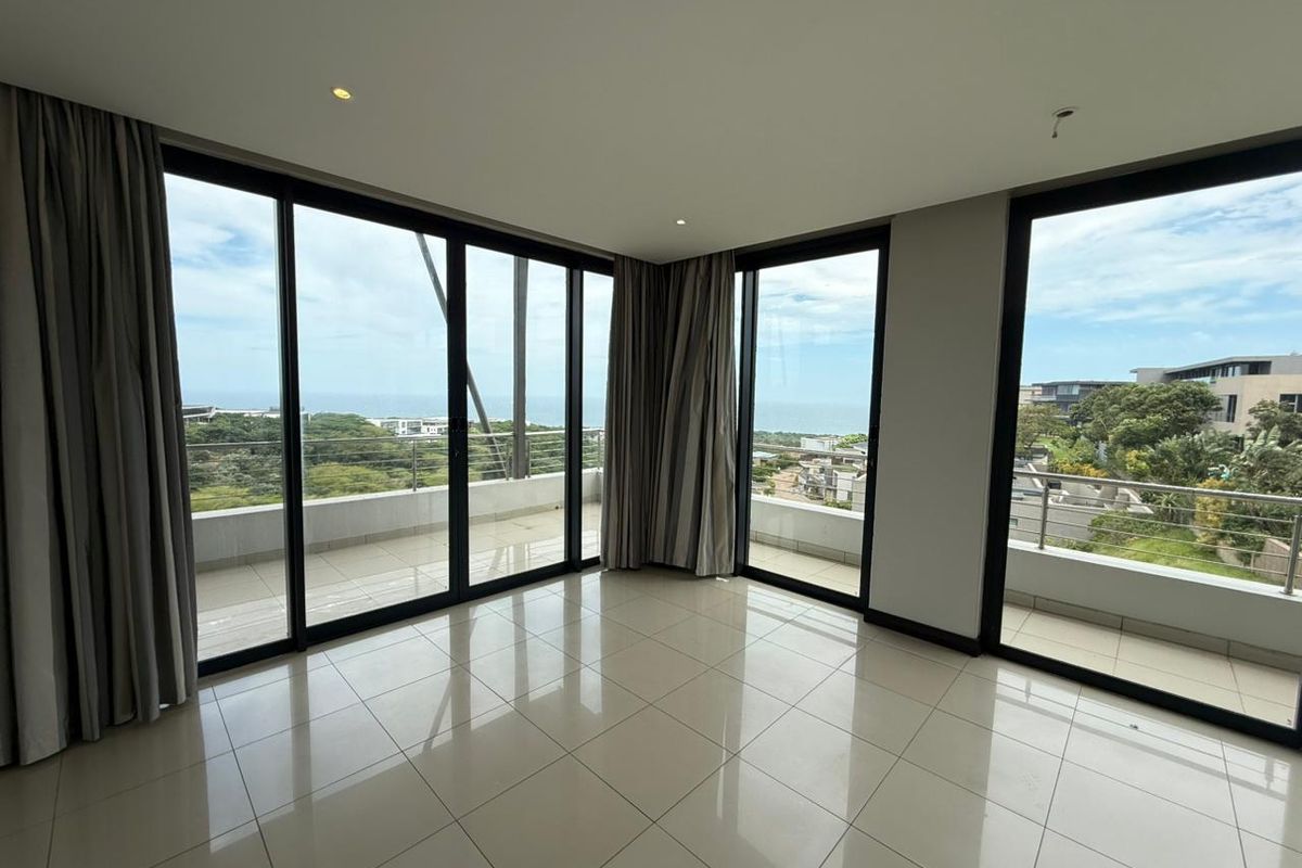 3 Bedroom executive apartment with stunning views in La Lucia. - Photo 3