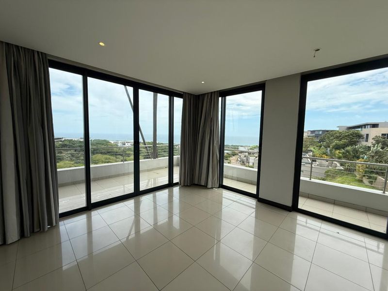 3 Bedroom executive apartment with stunning views in La Lucia. - Photo 3