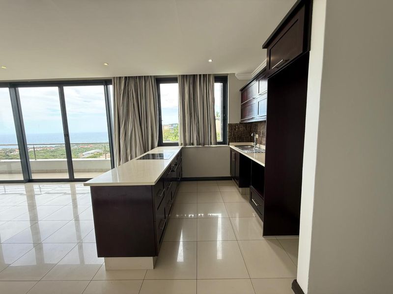 3 Bedroom executive apartment with stunning views in La Lucia. - Photo 8