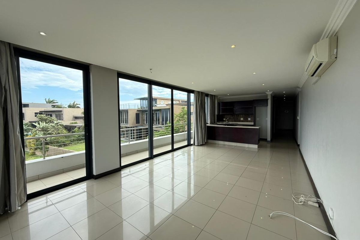 3 Bedroom executive apartment with stunning views in La Lucia. - Photo 4