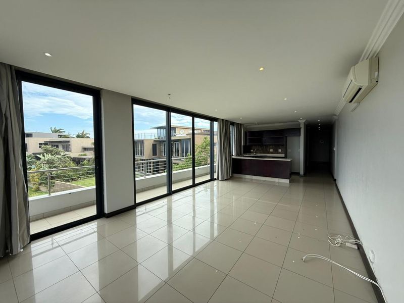 3 Bedroom executive apartment with stunning views in La Lucia. - Photo 4