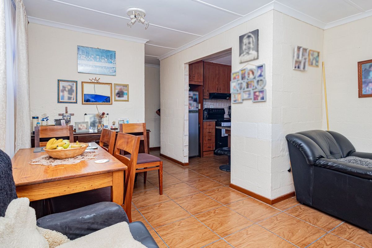 Step inside for a great surprise! - Photo 5