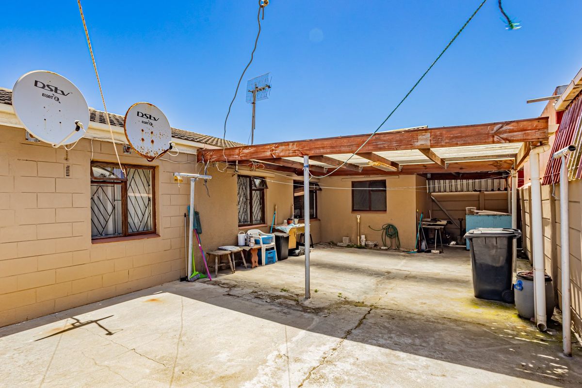 Step inside for a great surprise! - Photo 3