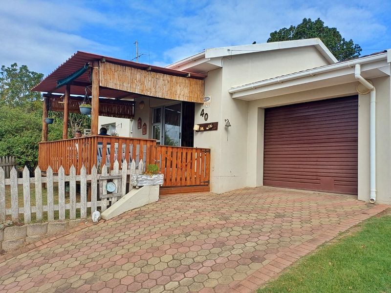 3 Bedroom Home with Expansive Potential - Photo 2