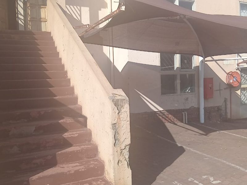 Ground floor 2 bedroom Town house at Palm Springs Complex - Photo 3