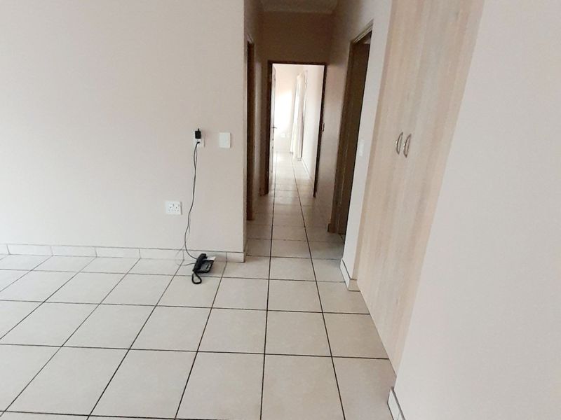 Townhouse For Sale In Eldoraigne Retirement Village - Photo 7