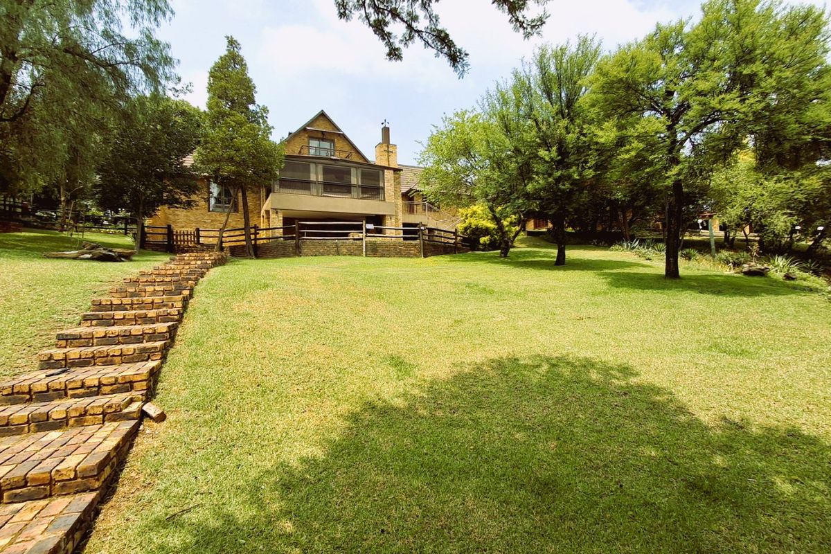 Stunning family Home in the highly sought-after River Lodge!  - Photo 4