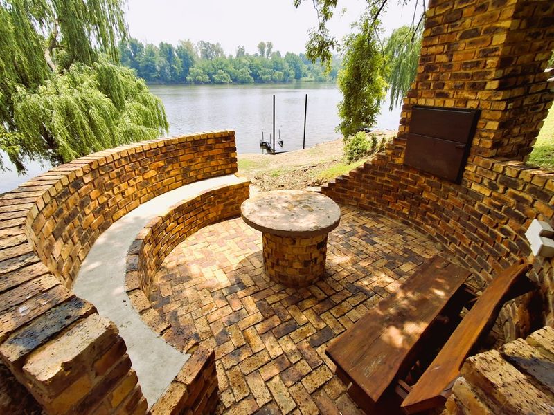 Stunning family Home in the highly sought-after River Lodge!  - Photo 4