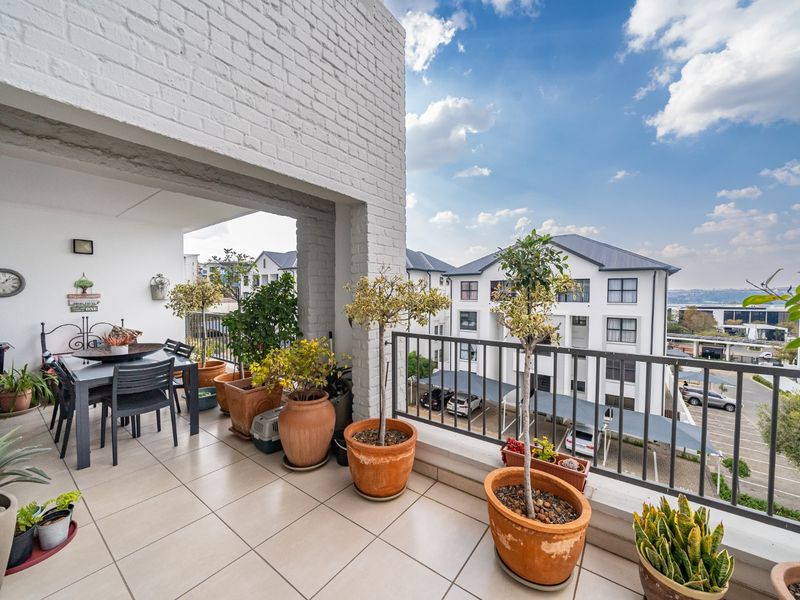 Immaculate 2 bedroom apartment for sale in Greenstone Hill. - Photo 10