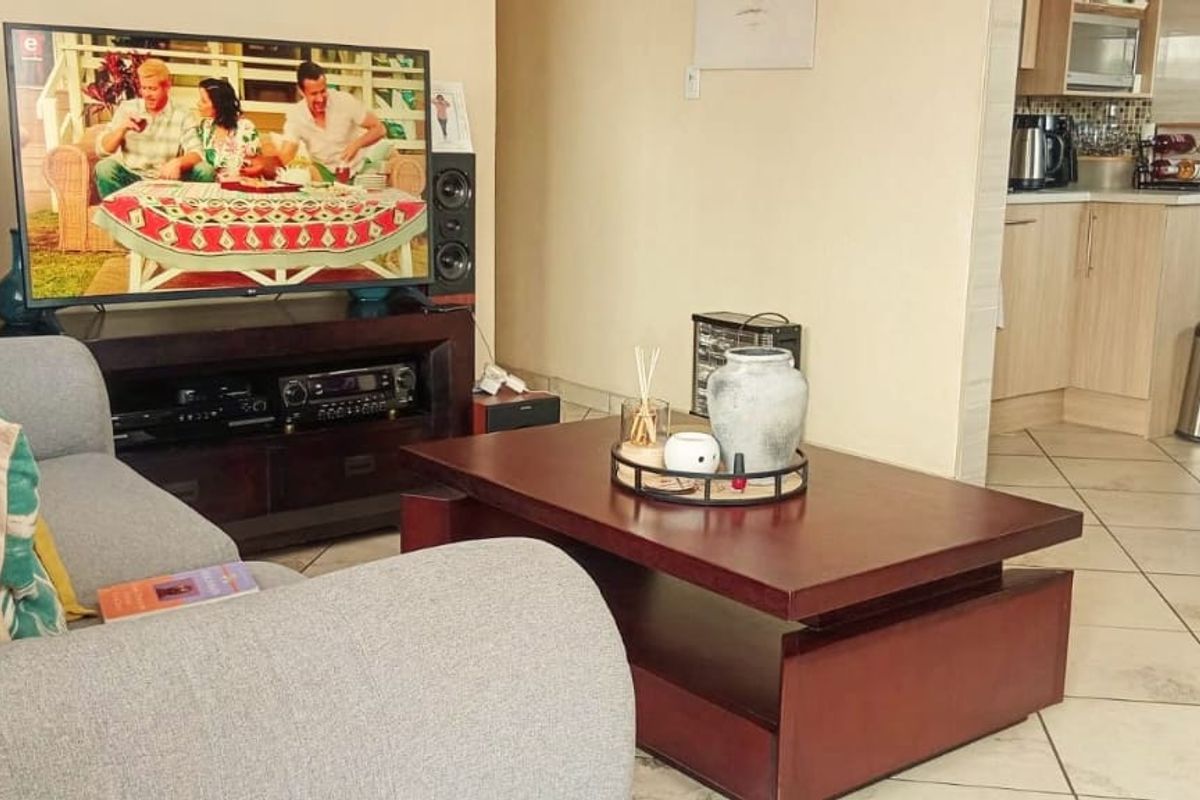 Beautiful & Neat 3-Bedroom Home for Sale - Photo 4