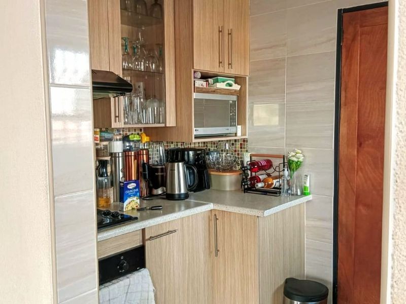 Beautiful & Neat 3-Bedroom Home for Sale - Photo 2