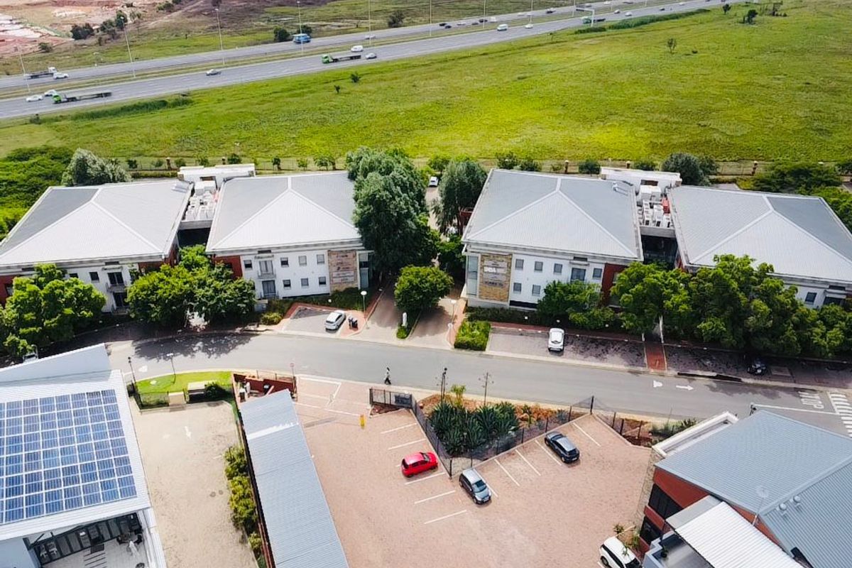 For Sale: Premium Commercial Property in Route 21 Business Park, Centurion - Photo 4