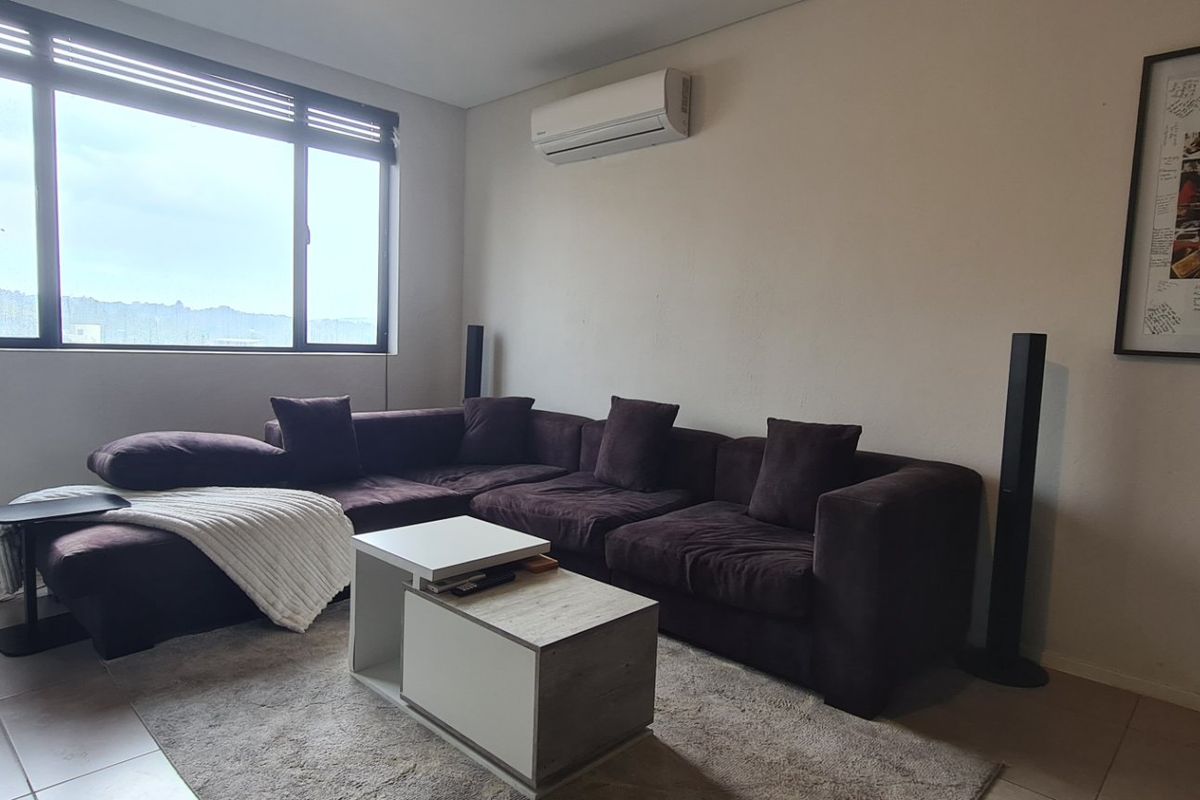 Spacious multi level 1 bed 1 bath apartment for sale in Sandown - Photo 5