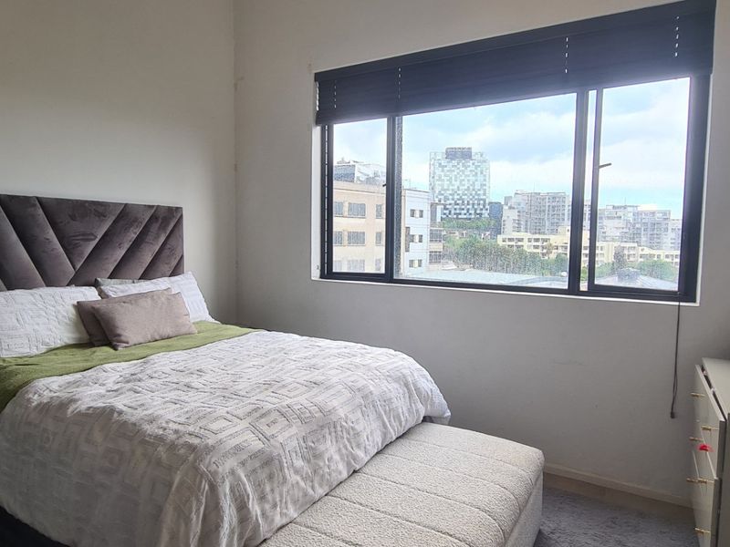 Spacious multi level 1 bed 1 bath apartment for sale in Sandown - Photo 8