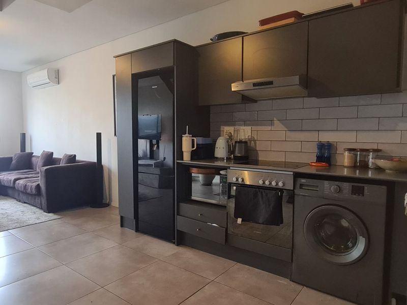 Spacious multi level 1 bed 1 bath apartment for sale in Sandown - Photo 3
