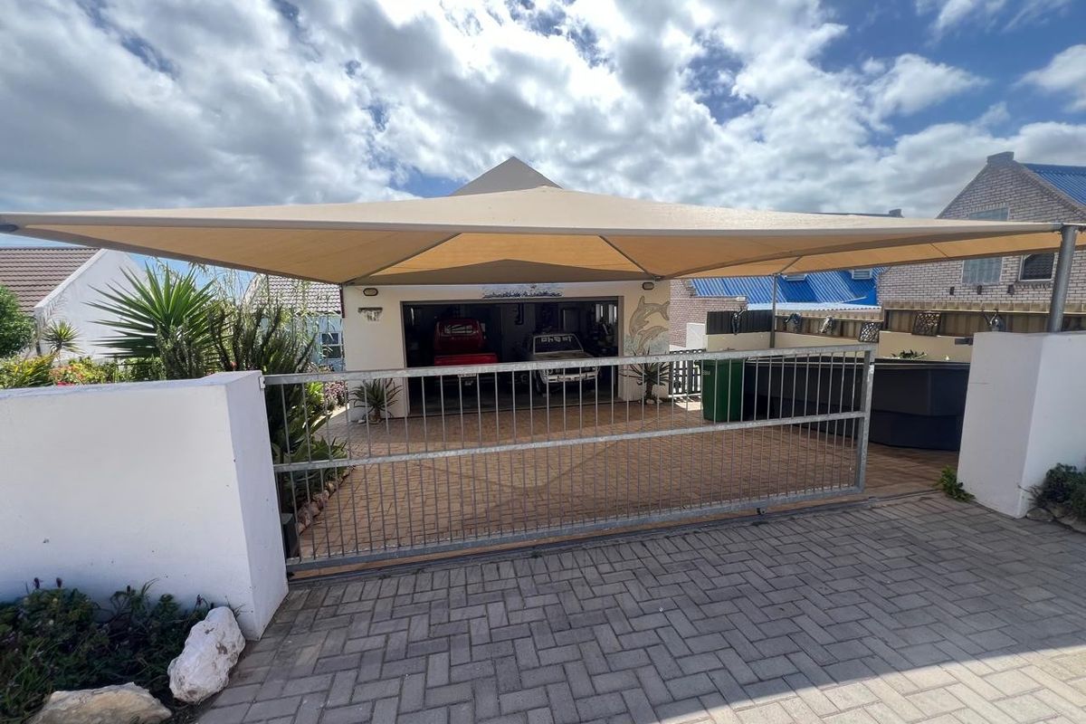 Family Haven in Kleinkoornhuis with Sea Views - Photo 2