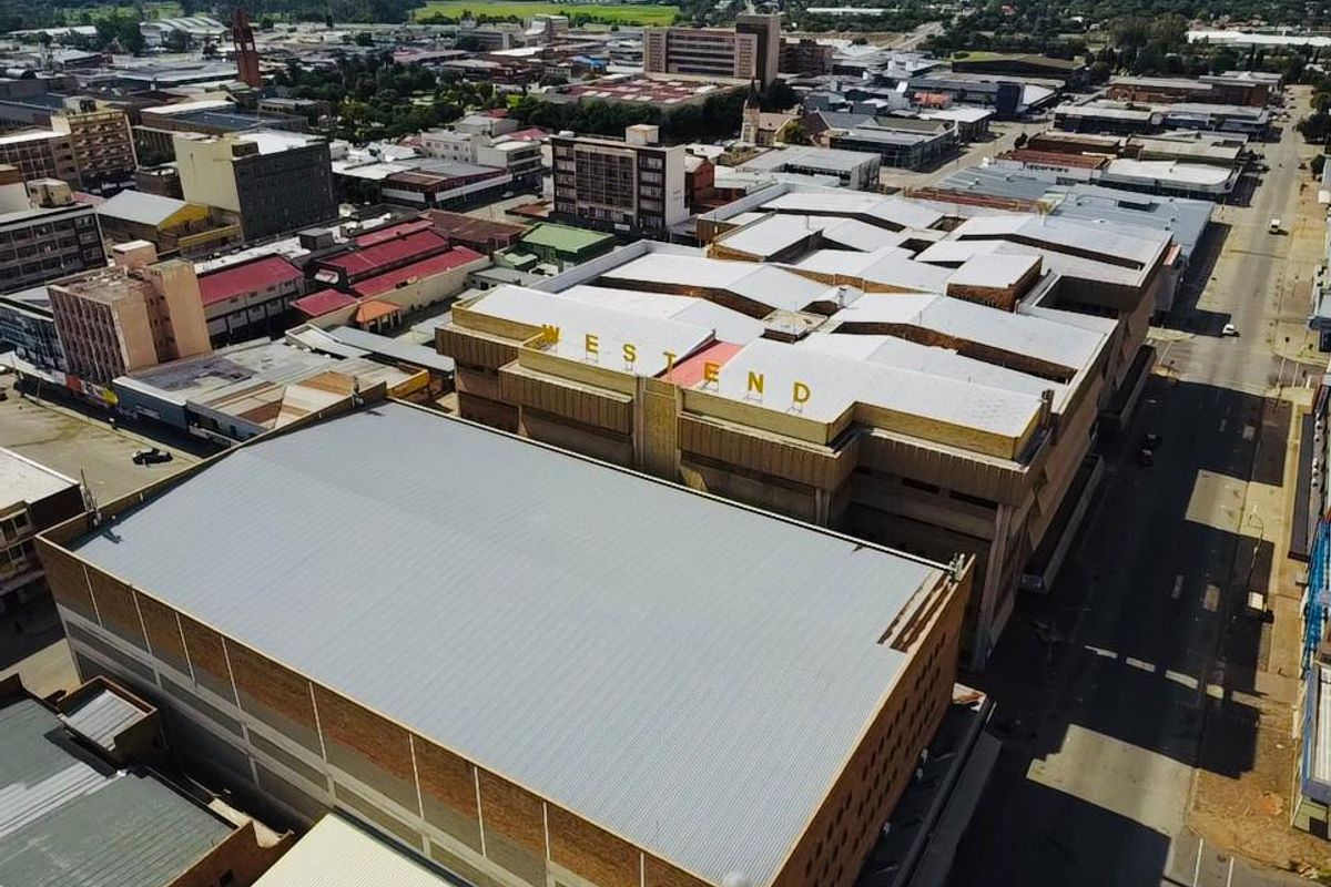 For Sale - West End Shopping Centre Klerksdorp Central - Photo 4