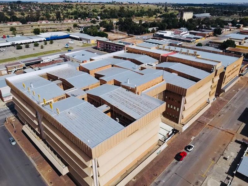 For Sale - West End Shopping Centre Klerksdorp Central - Photo 7