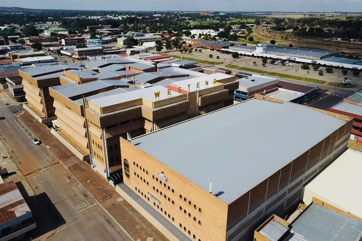 For Sale - West End Shopping Centre Klerksdorp Central - Photo 5