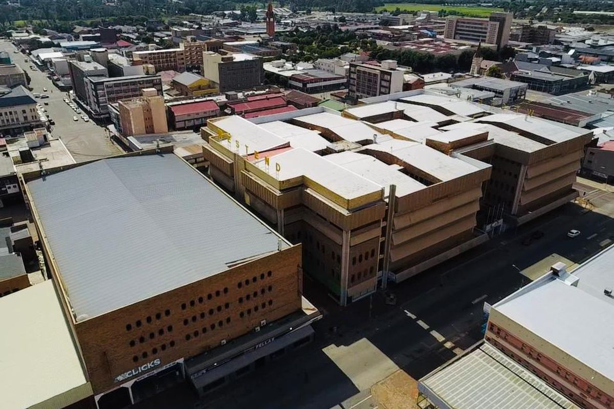 For Sale - West End Shopping Centre Klerksdorp Central - Photo 3