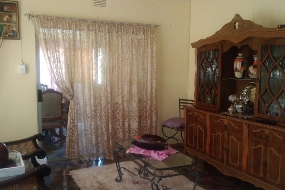 THIS IS YOUR BARGAIN OF THE MONTH ,, COME AND VIEW - Photo 3