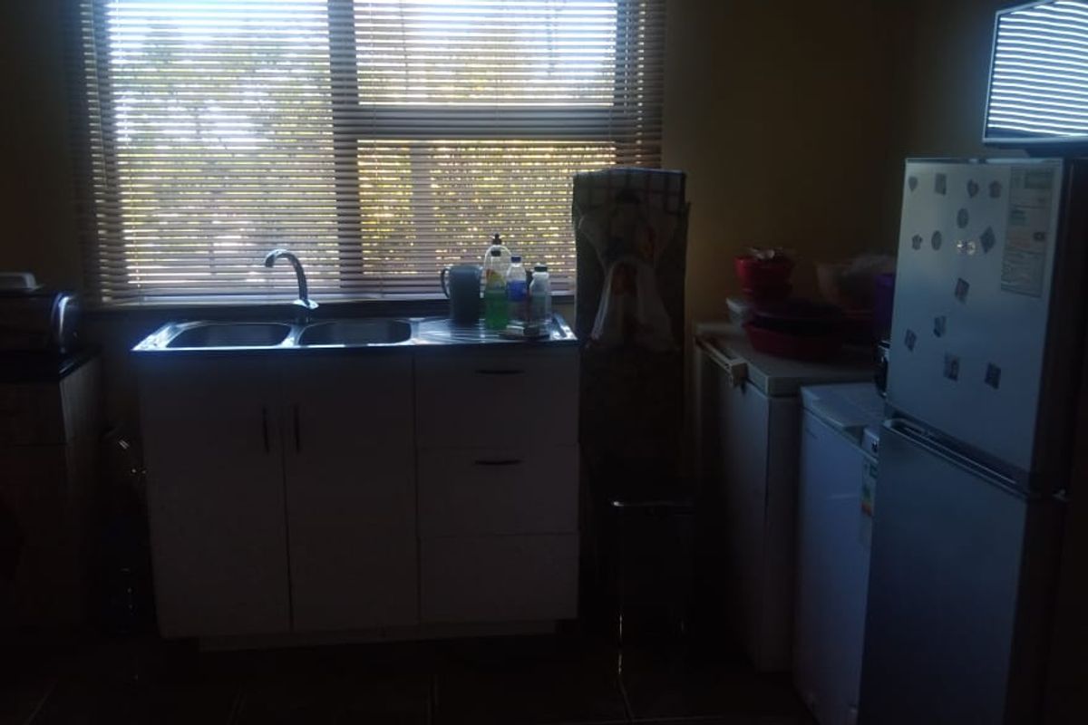 THIS IS YOUR BARGAIN OF THE MONTH ,, COME AND VIEW - Photo 5