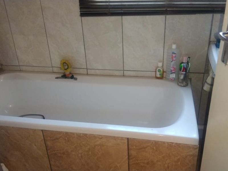 THIS IS YOUR BARGAIN OF THE MONTH ,, COME AND VIEW - Photo 6