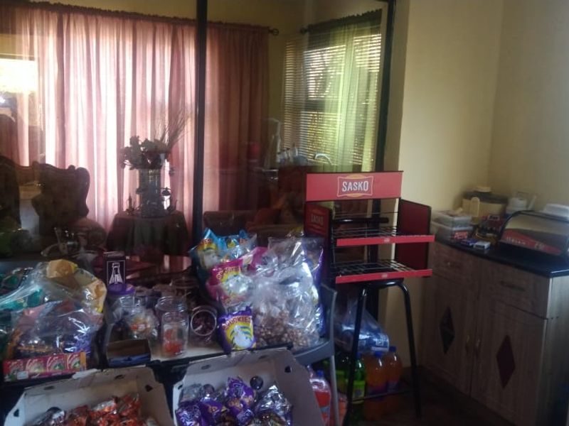 THIS IS YOUR BARGAIN OF THE MONTH ,, COME AND VIEW - Photo 7