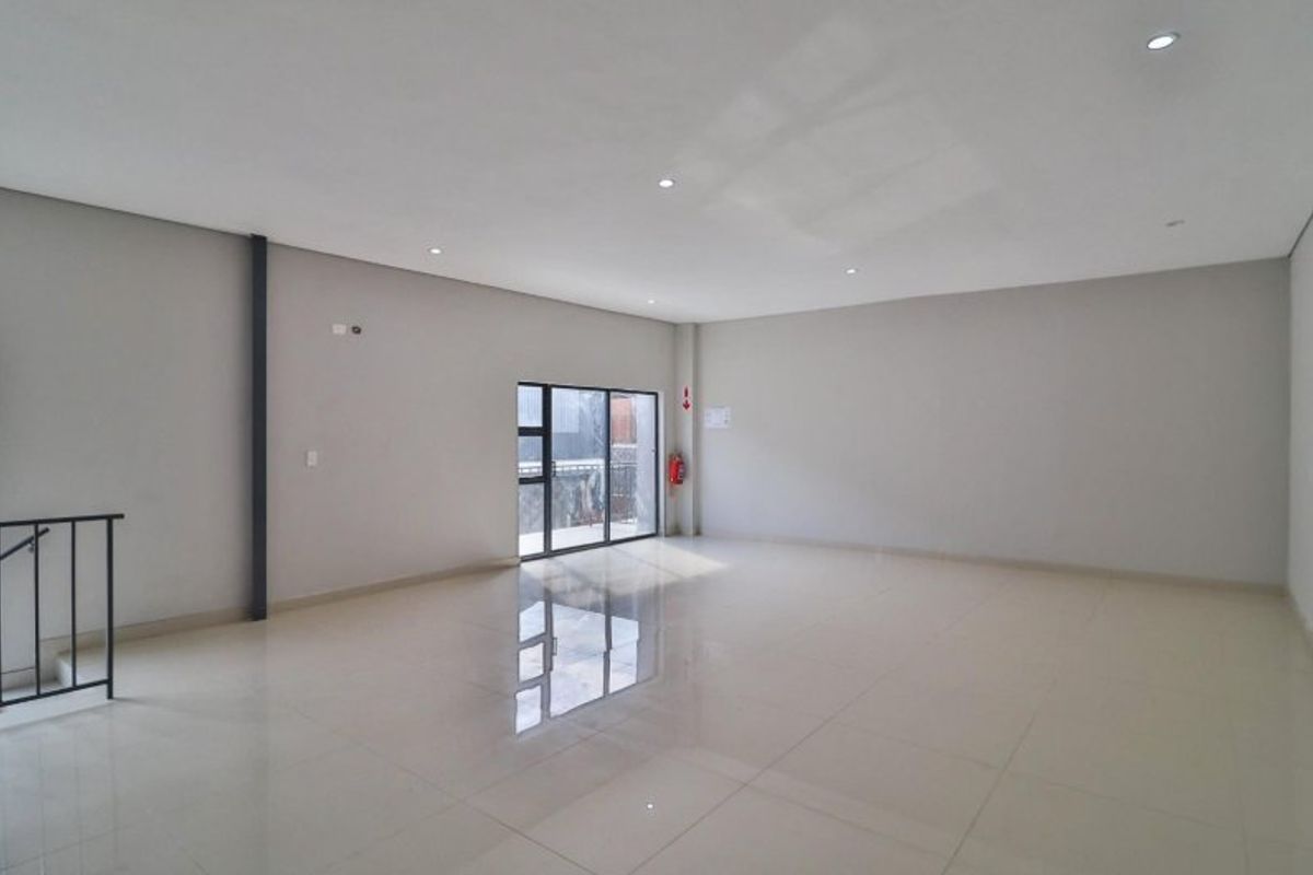 A modern Warehouse to rent in Cosmo Business Park, Roodepoort Central  - Photo 5