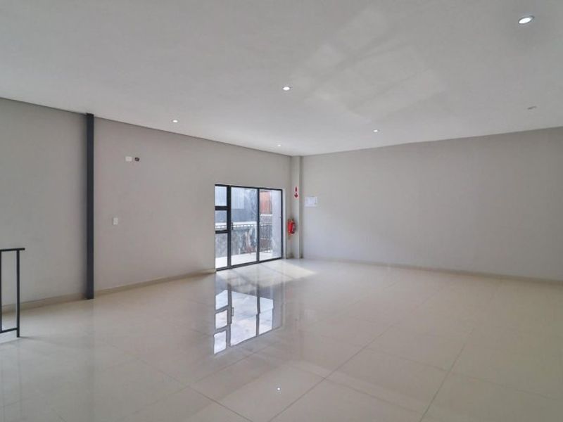 A modern Warehouse to rent in Cosmo Business Park, Roodepoort Central  - Photo 5