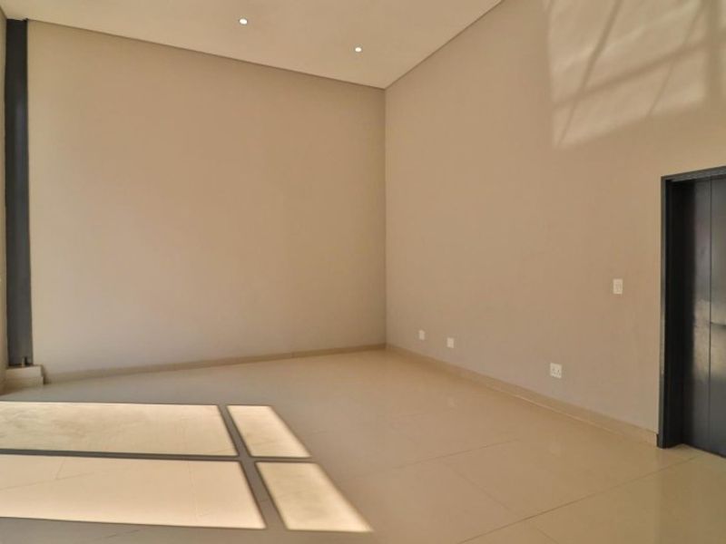 A modern Warehouse to rent in Cosmo Business Park, Roodepoort Central  - Photo 6