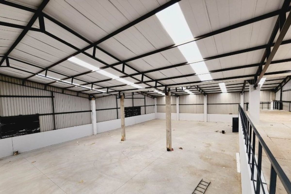 Warehouse Unit  to rent at Cosmo Business Park, Roodepoort Central  - Photo 5
