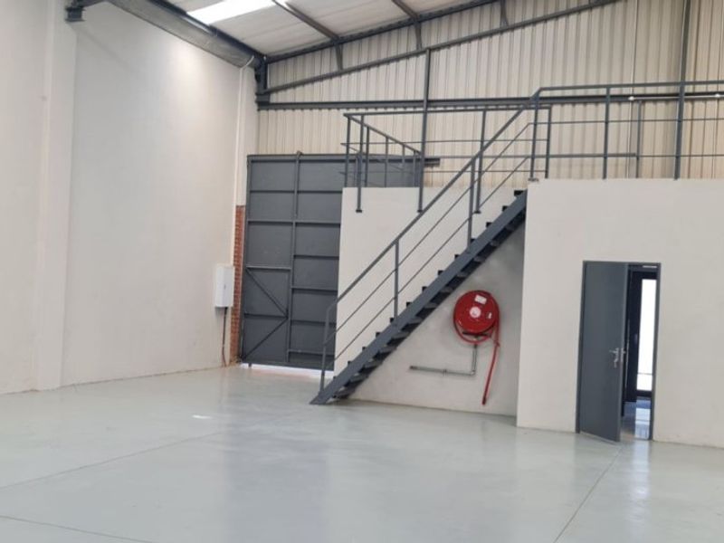 Warehouse Unit  to rent at Cosmo Business Park, Roodepoort Central  - Photo 9