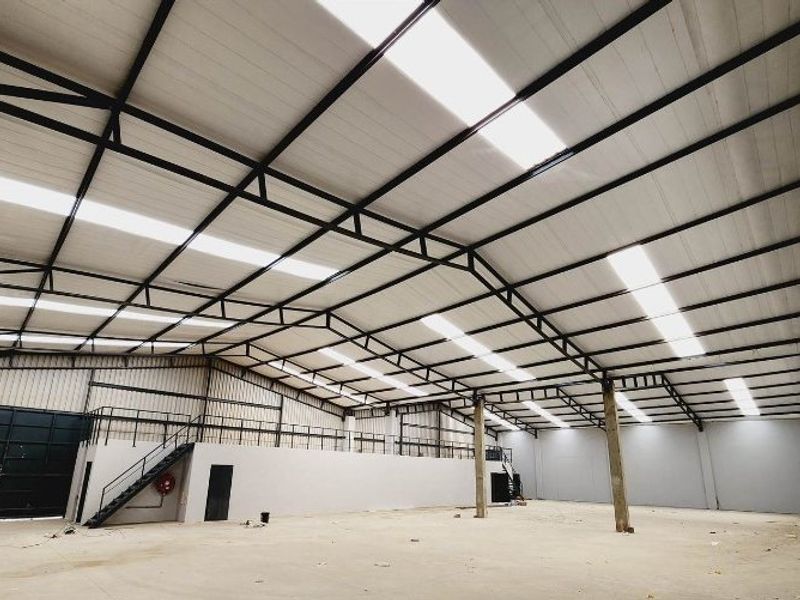 Warehouse Unit  to rent at Cosmo Business Park, Roodepoort Central  - Photo 4