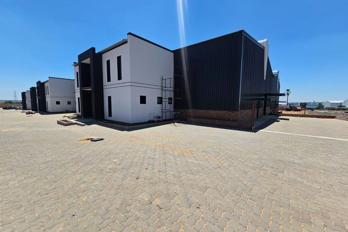 A Brand New Warehouse with office space for rent in LimeRock Business Park - Photo 4
