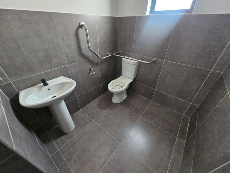 A Brand New Warehouse with office space for rent in LimeRock Business Park - Photo 6