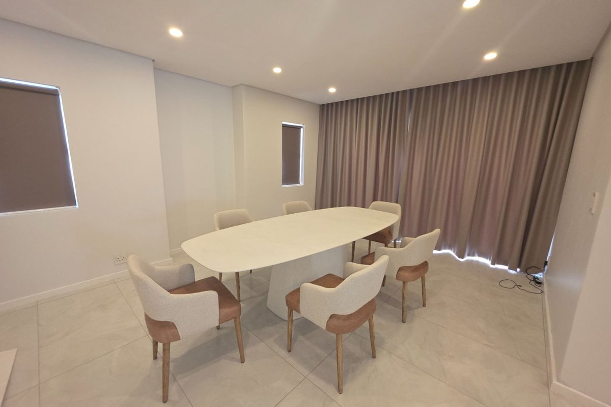 A Sophisticated Entertainer's Dream Home in the Prestigious Sandown Enclave - Photo 5