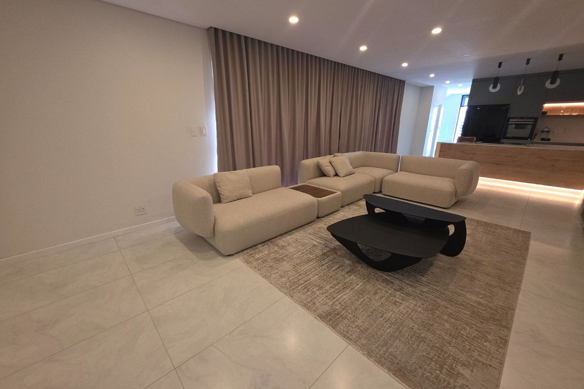 A Sophisticated Entertainer's Dream Home in the Prestigious Sandown Enclave - Photo 4