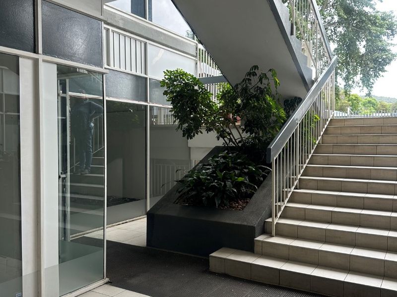 PRIME 230SQM OFFICE SPACE  - ST ANDTO LETREWS BEDFORDVIEW - Photo 3