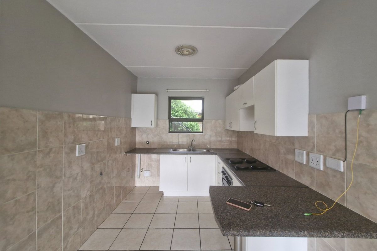 Modern Ground-Floor Gem in the Heart of Park Rand - Photo 3