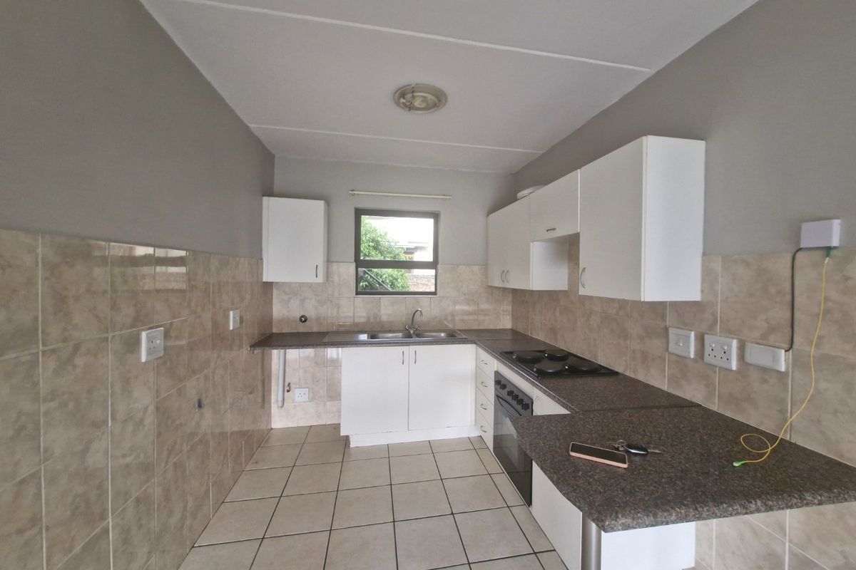 Modern Ground-Floor Gem in the Heart of Park Rand - Photo 2