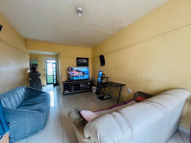 1.5 Bedroom, 1 Bathroom Apartment For Sale In Durban Central, Durban - Photo 3