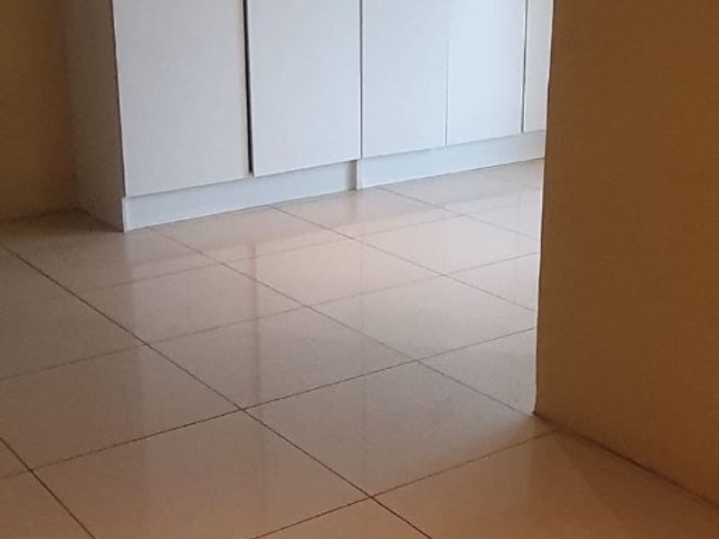 Beautiful 4-Bedroom Family Home with Pool – Safe, Spacious & Pet-Friendly - Photo 2