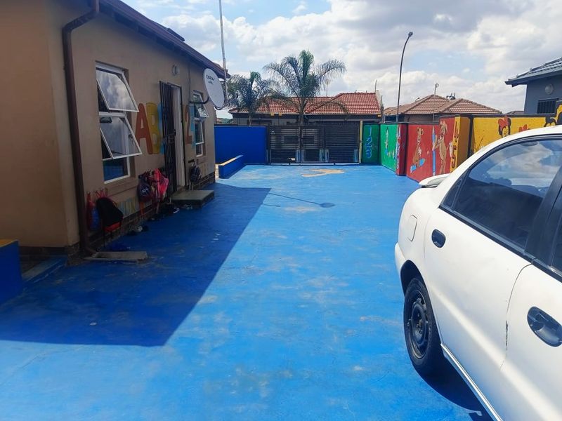 2 Bedroom House for Sale - Photo 9