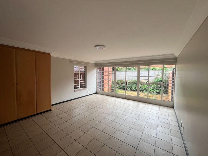 1 Bedroom Apartment For Sale in Loftus  - Photo 2