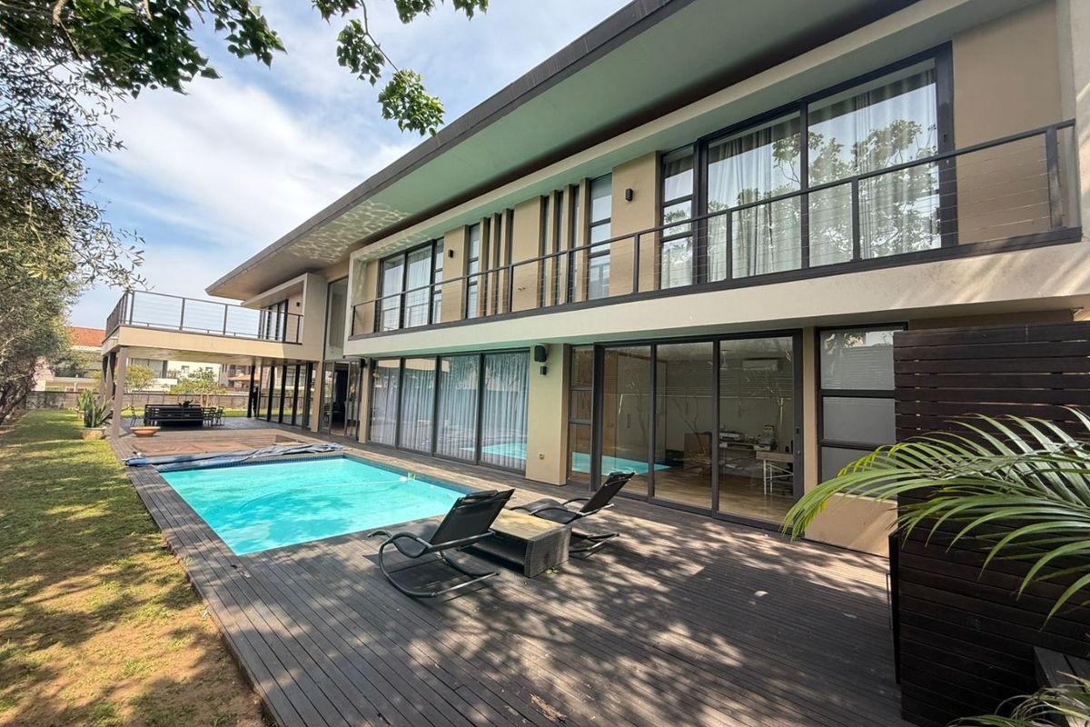 To let in Izinga, luxurious 5 bedroom home in a secure Estate. - Photo 4